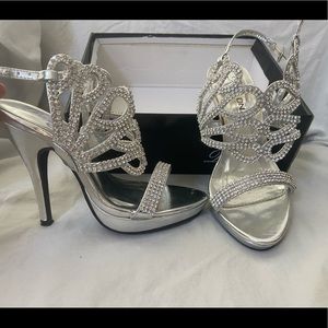 Silver Diva DNA 4.5in Heels- Original Box (Size 5)